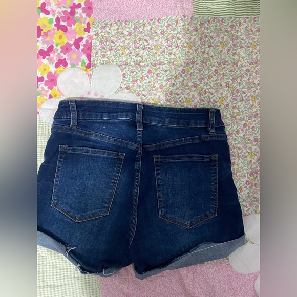 High Waisted Shorts - Picture 5 of 5